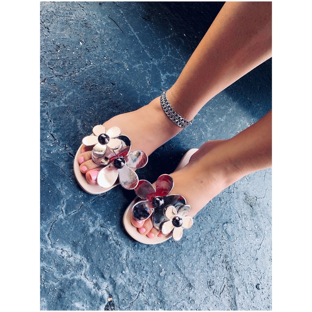 Flower sandals